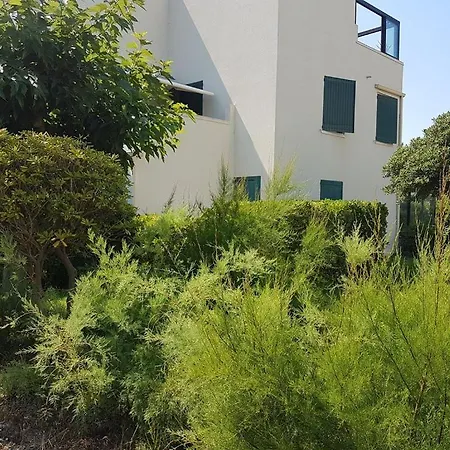 Apartment 2 Personnes Acces Direct - Parking Prive - 2mira6bat2